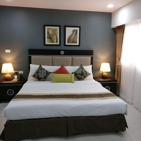 Club Mahindra Mac Boutique Hotel Bangkok Esterno foto