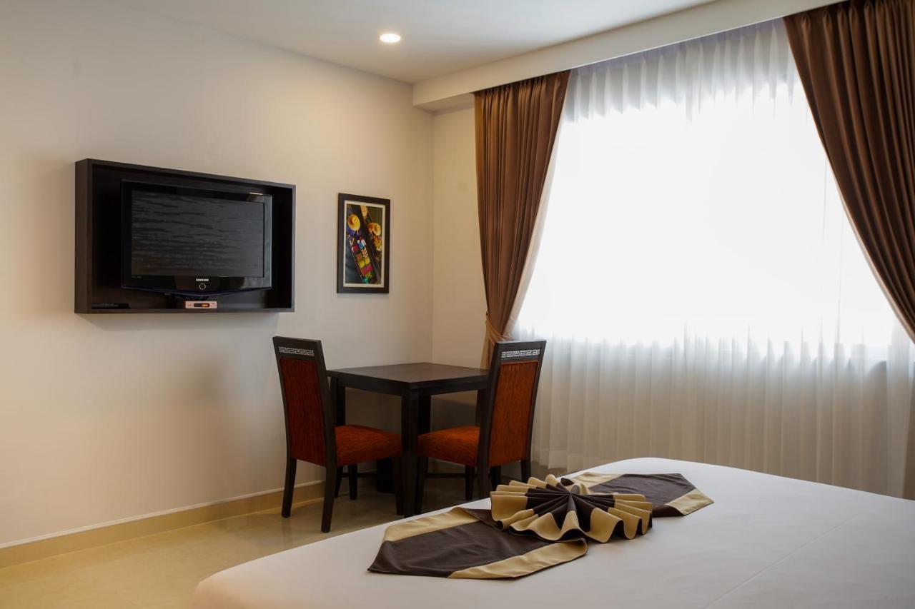 Club Mahindra Mac Boutique Hotel Bangkok Esterno foto