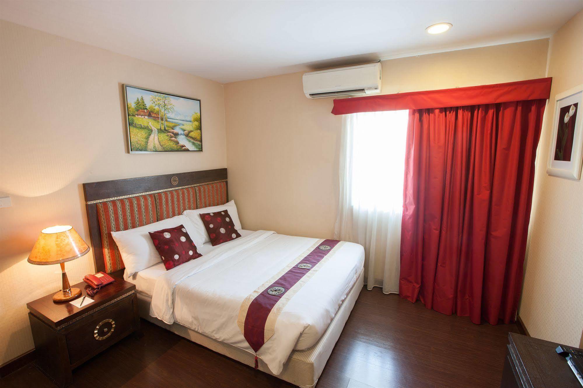 Club Mahindra Mac Boutique Hotel Bangkok Esterno foto
