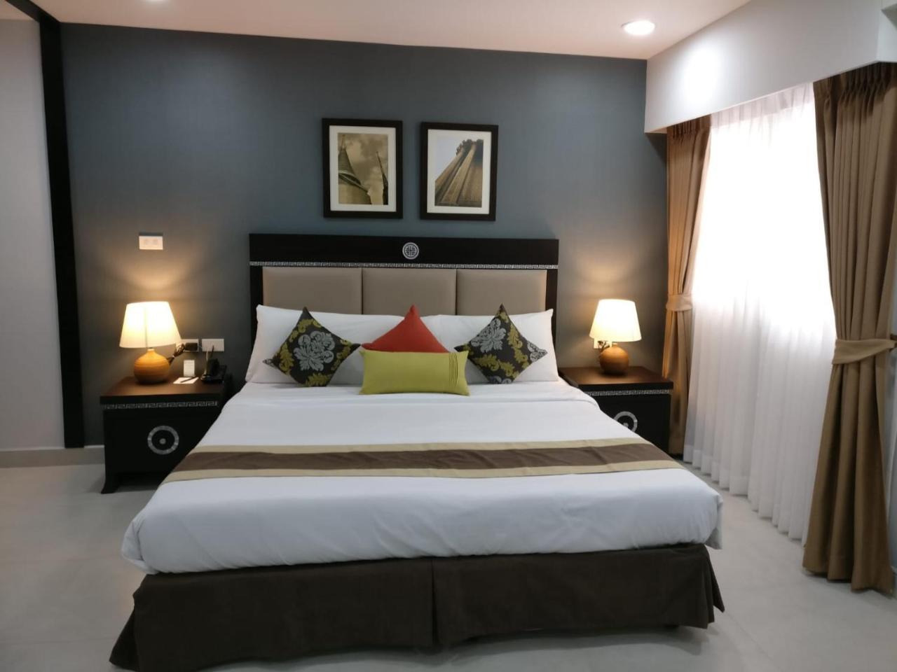 Club Mahindra Mac Boutique Hotel Bangkok Esterno foto